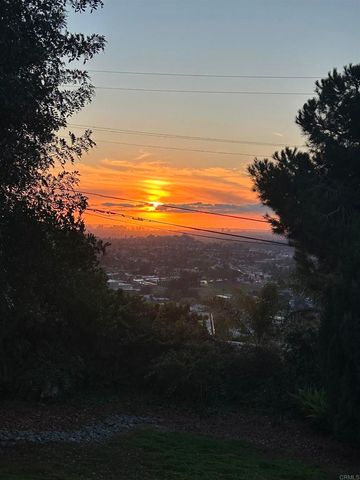 4350 Summit Drive, La Mesa, CA 91941