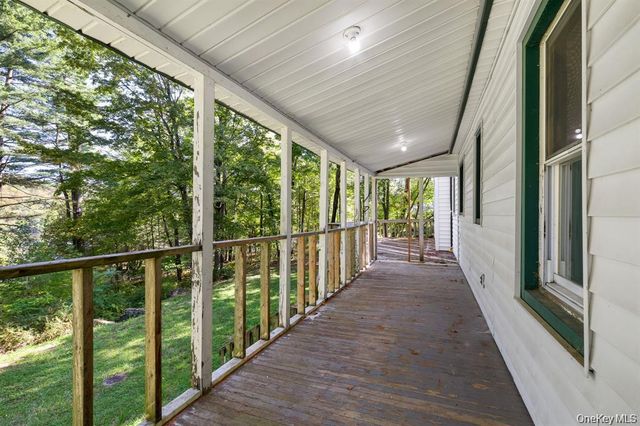 1463 Briscoe Road, Swan Lake, NY 12783