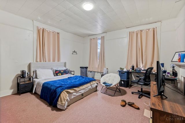 2308 W Clifton Avenue, Cincinnati, OH 45219