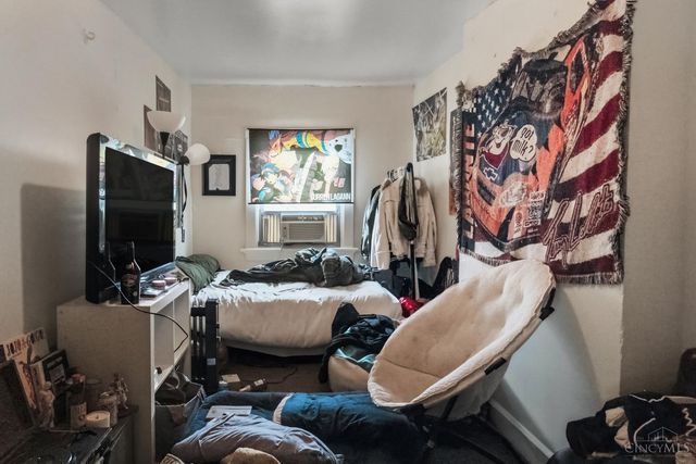 2308 W Clifton Avenue, Cincinnati, OH 45219