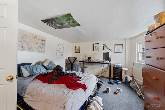 2308 W Clifton Avenue, Cincinnati, OH 45219