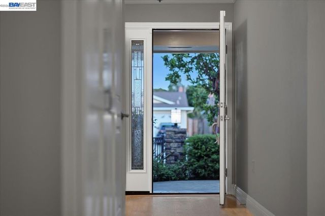 4685 Victoria Park Ct, Fremont, CA 94538