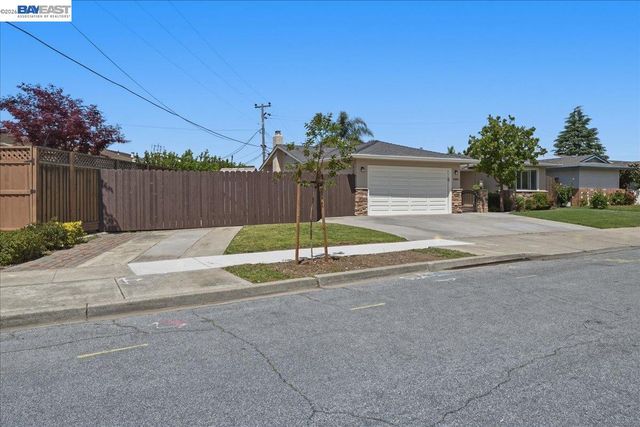 4685 Victoria Park Ct, Fremont, CA 94538