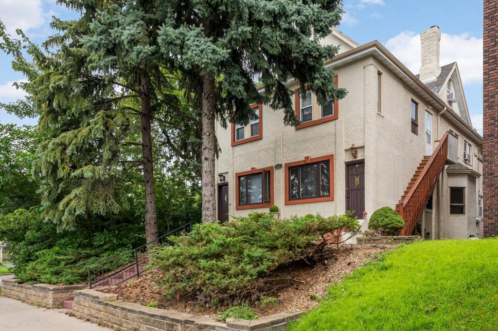 2507 Lyndale Avenue S, Minneapolis, MN 55405