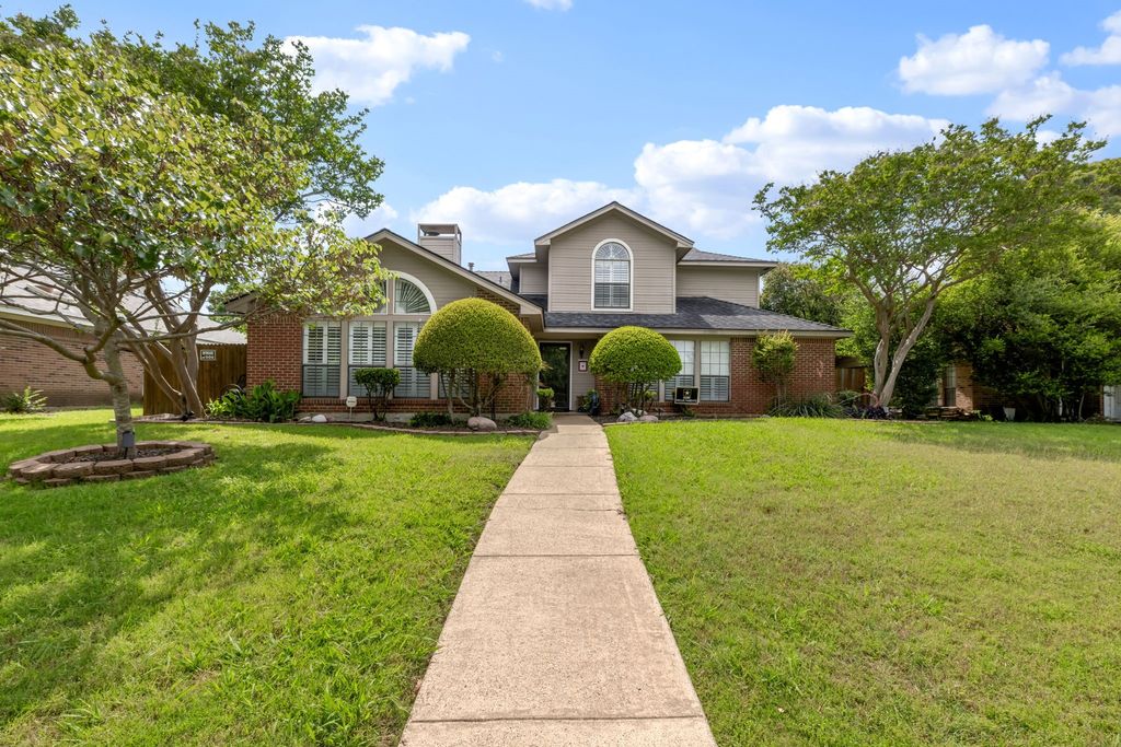 1317 Elk Grove Drive, Richardson, TX 75081