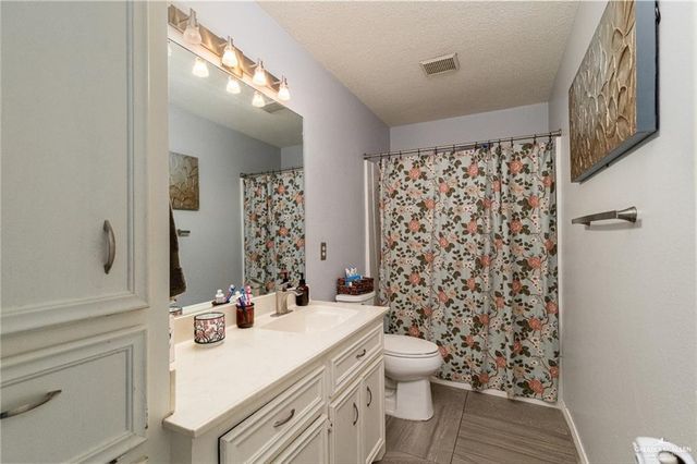 325 N 36th Lane, Mcallen, TX 78501