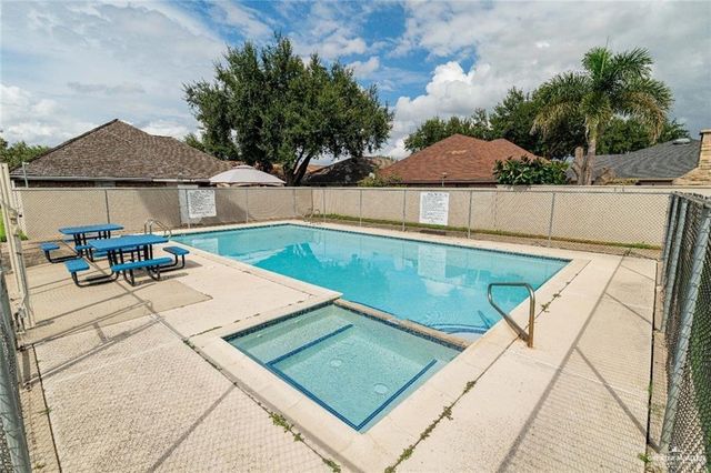 325 N 36th Lane, Mcallen, TX 78501