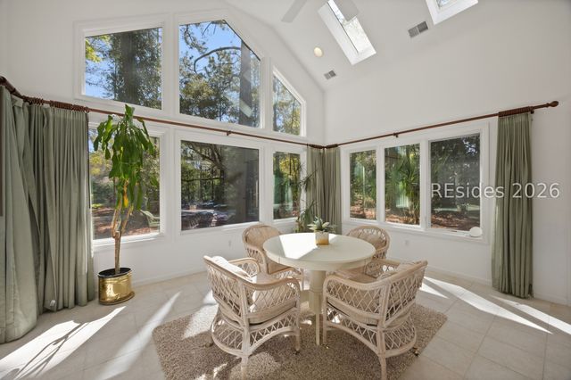 10 Sagebush Ln, Hilton Head Island, SC 29926