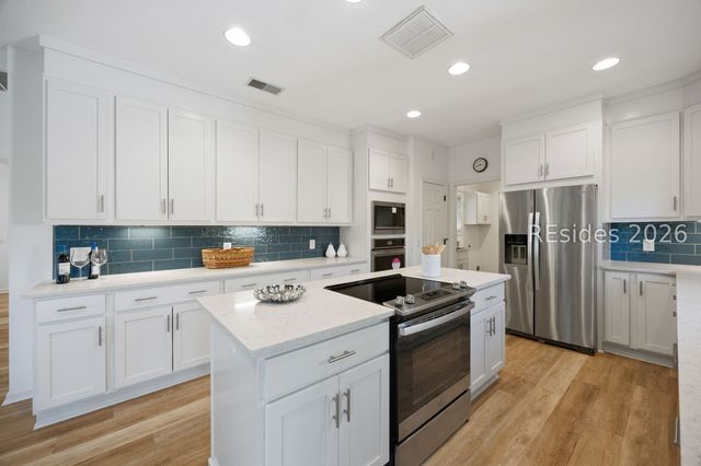 10 Sagebush Ln, Hilton Head Island, SC 29926