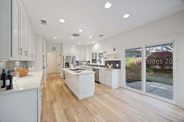 10 Sagebush Ln, Hilton Head Island, SC 29926