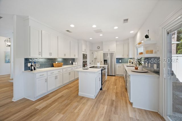 10 Sagebush Ln, Hilton Head Island, SC 29926