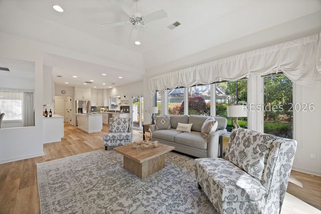 10 Sagebush Ln, Hilton Head Island, SC 29926