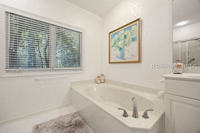 10 Sagebush Ln, Hilton Head Island, SC 29926