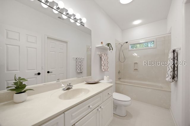 10 Sagebush Ln, Hilton Head Island, SC 29926