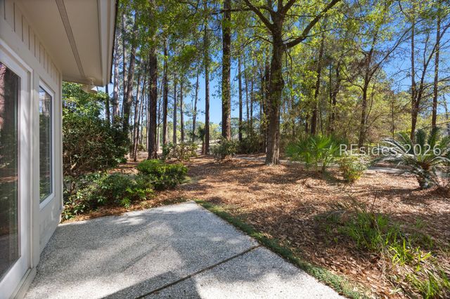 10 Sagebush Ln, Hilton Head Island, SC 29926