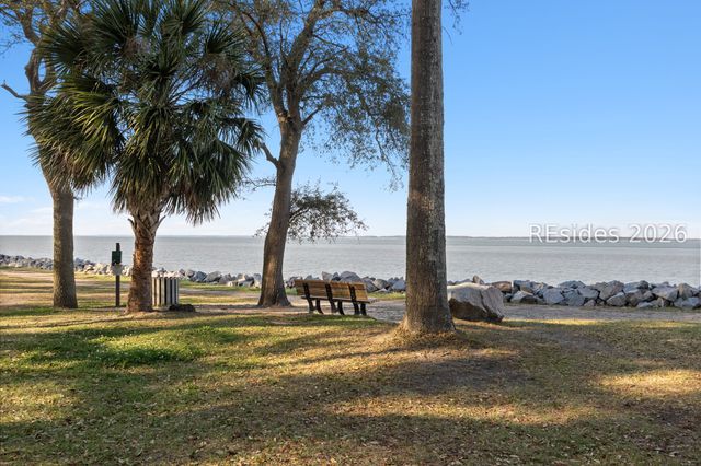 10 Sagebush Ln, Hilton Head Island, SC 29926