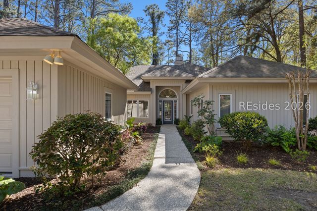 10 Sagebush Ln, Hilton Head Island, SC 29926