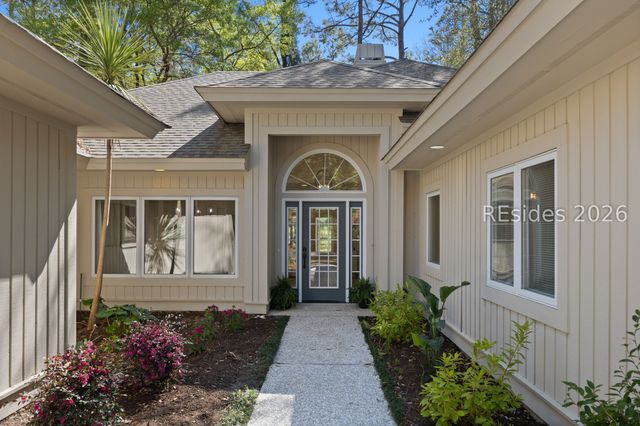 10 Sagebush Ln, Hilton Head Island, SC 29926
