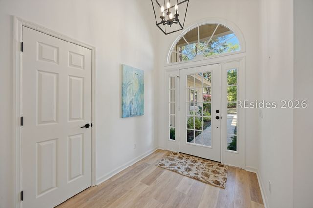 10 Sagebush Ln, Hilton Head Island, SC 29926