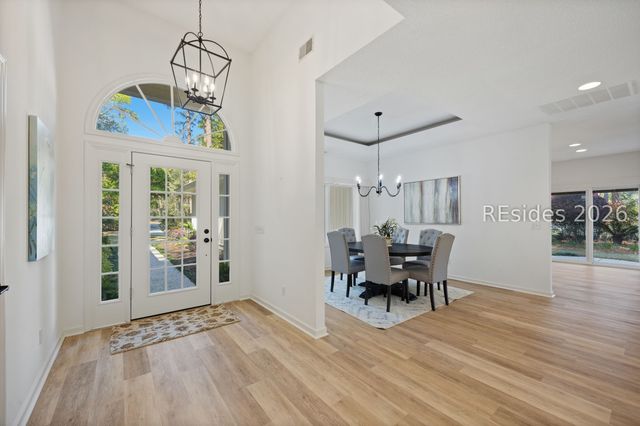 10 Sagebush Ln, Hilton Head Island, SC 29926