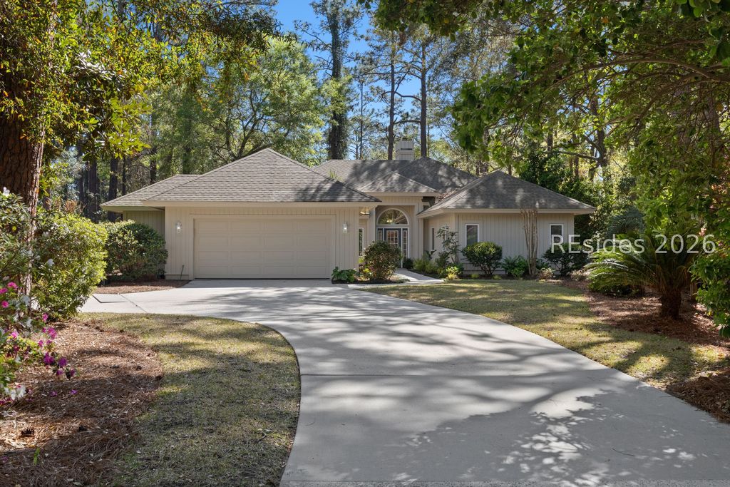 10 Sagebush Ln, Hilton Head Island, SC 29926