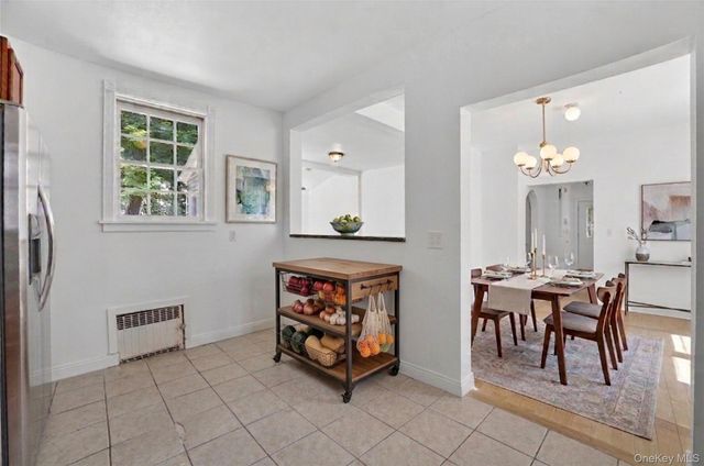 15 Desmond Avenue, Bronxville, NY 10708