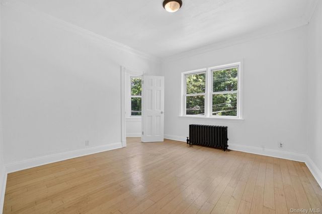 15 Desmond Avenue, Bronxville, NY 10708