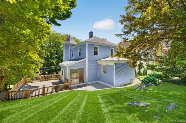 15 Desmond Avenue, Bronxville, NY 10708