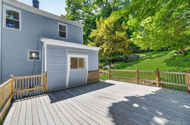 15 Desmond Avenue, Bronxville, NY 10708