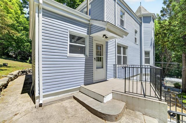 15 Desmond Avenue, Bronxville, NY 10708