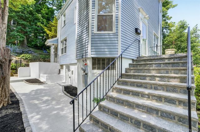 15 Desmond Avenue, Bronxville, NY 10708