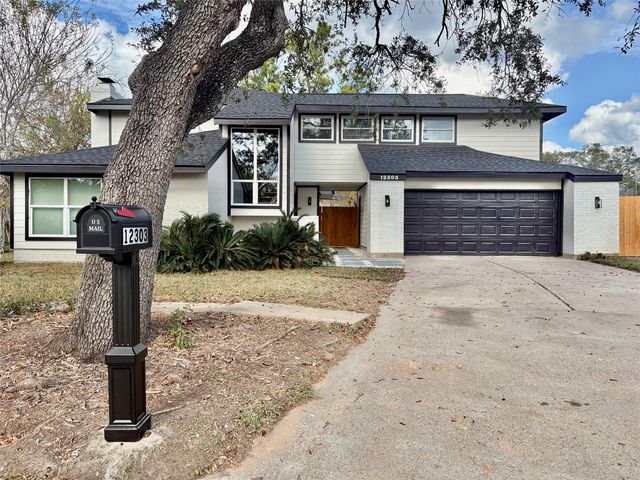 12303 Split Rail Lane, Houston, TX 77071