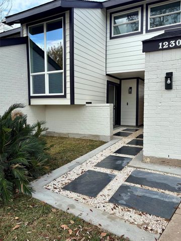 12303 Split Rail Lane, Houston, TX 77071