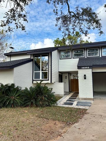 12303 Split Rail Lane, Houston, TX 77071