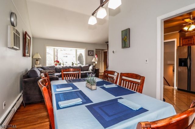 20 Alastair Pl, Woodbridge Twp., NJ 07067