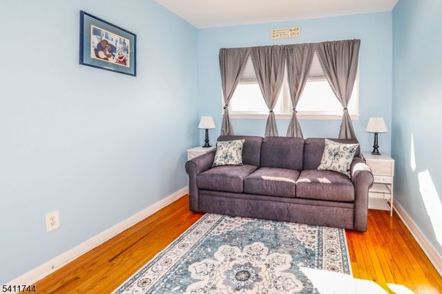 20 Alastair Pl, Woodbridge Twp., NJ 07067