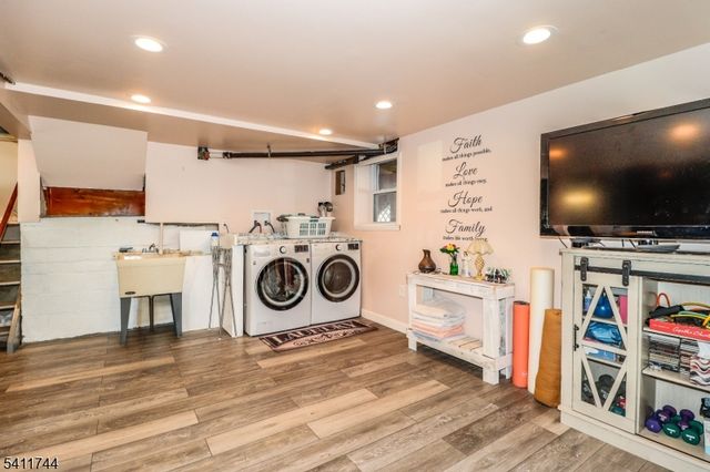 20 Alastair Pl, Woodbridge Twp., NJ 07067