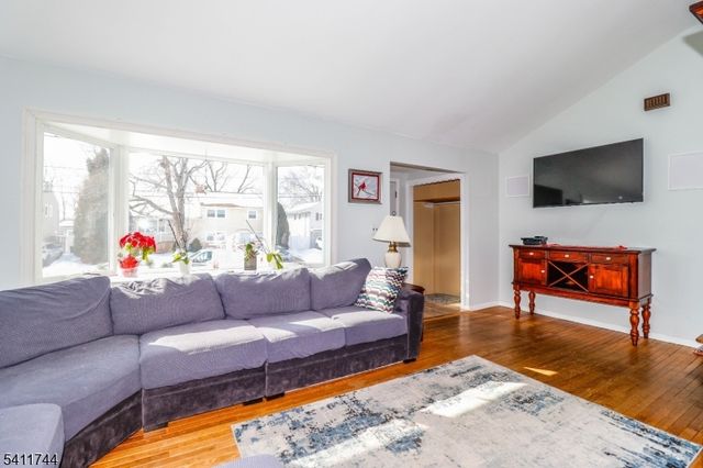 20 Alastair Pl, Woodbridge Twp., NJ 07067