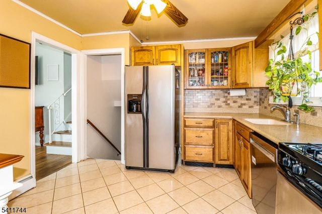 20 Alastair Pl, Woodbridge Twp., NJ 07067