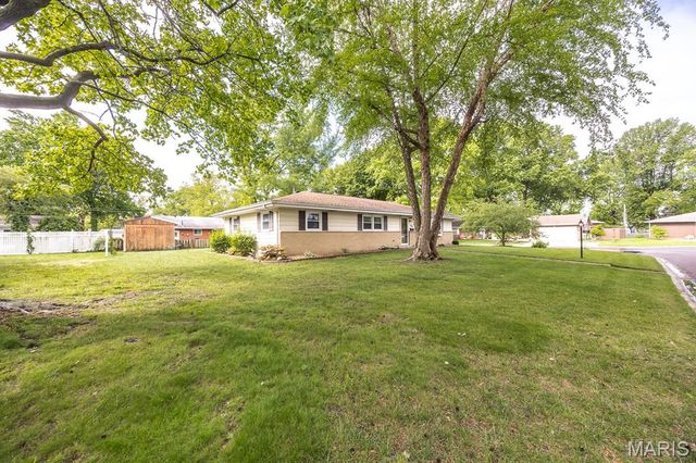 414 Bel Air Drive, Mascoutah, IL 62258