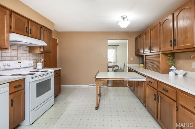 414 Bel Air Drive, Mascoutah, IL 62258