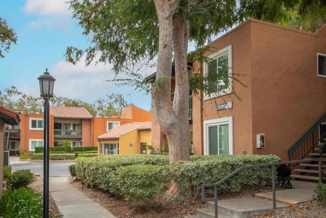 17093 W Bernardo Dr 202, San Diego, CA 92127