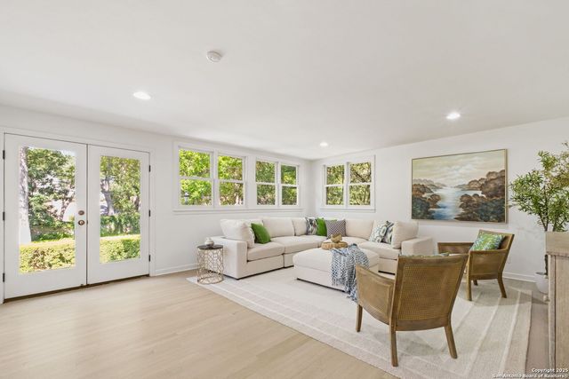 107 Thelma, San Antonio, TX 78212