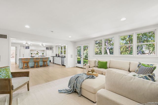 107 Thelma, San Antonio, TX 78212