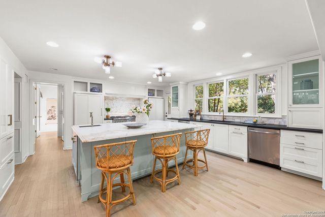 107 Thelma, San Antonio, TX 78212