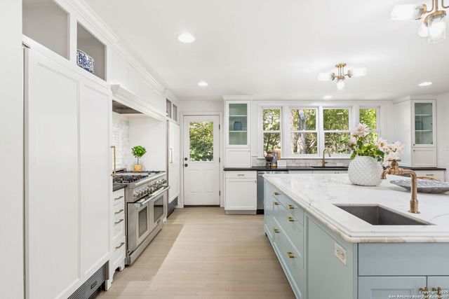 107 Thelma, San Antonio, TX 78212