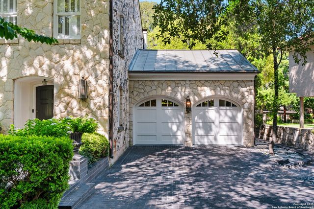 107 Thelma, San Antonio, TX 78212