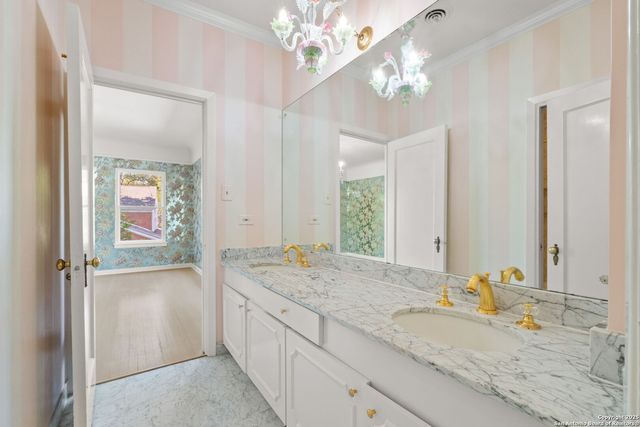 107 Thelma, San Antonio, TX 78212