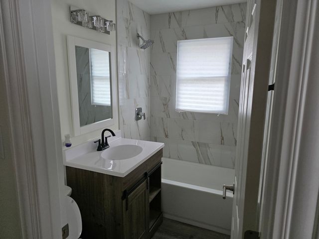 16523 Green Street, Harvey, IL 60426