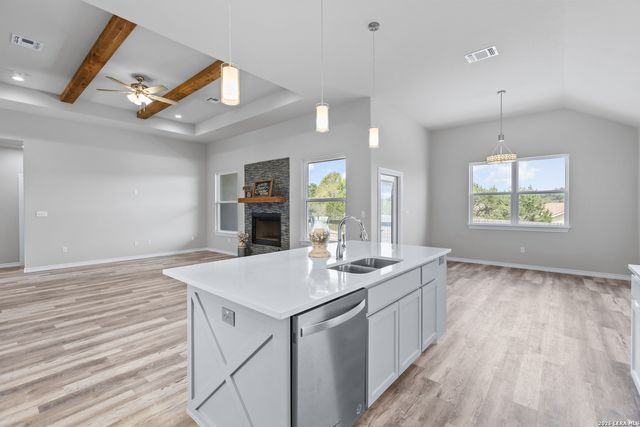 1361 Yaupon, Fischer, TX 78623